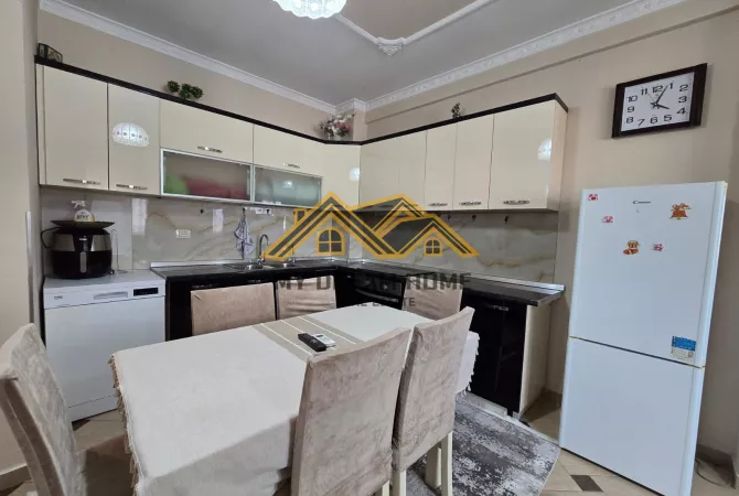 Shtepi me qera Apartament ne Durres, 2+1, Mobilimi E mobiluar, Pagesa 400  Euro.