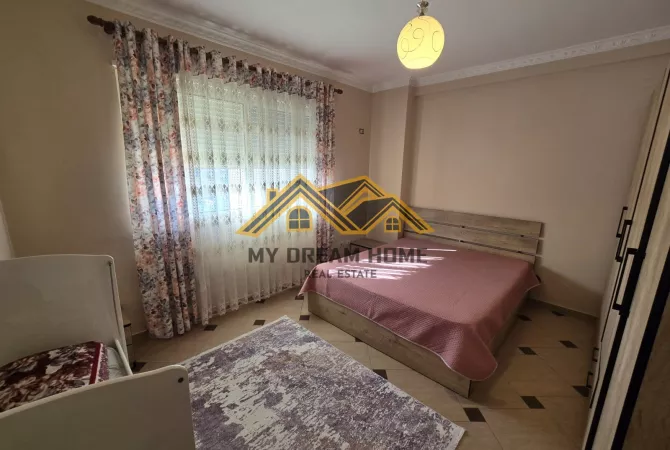 Shtepi me qera Apartament ne Durres, 2+1, Mobilimi E mobiluar, Pagesa 400  Euro.