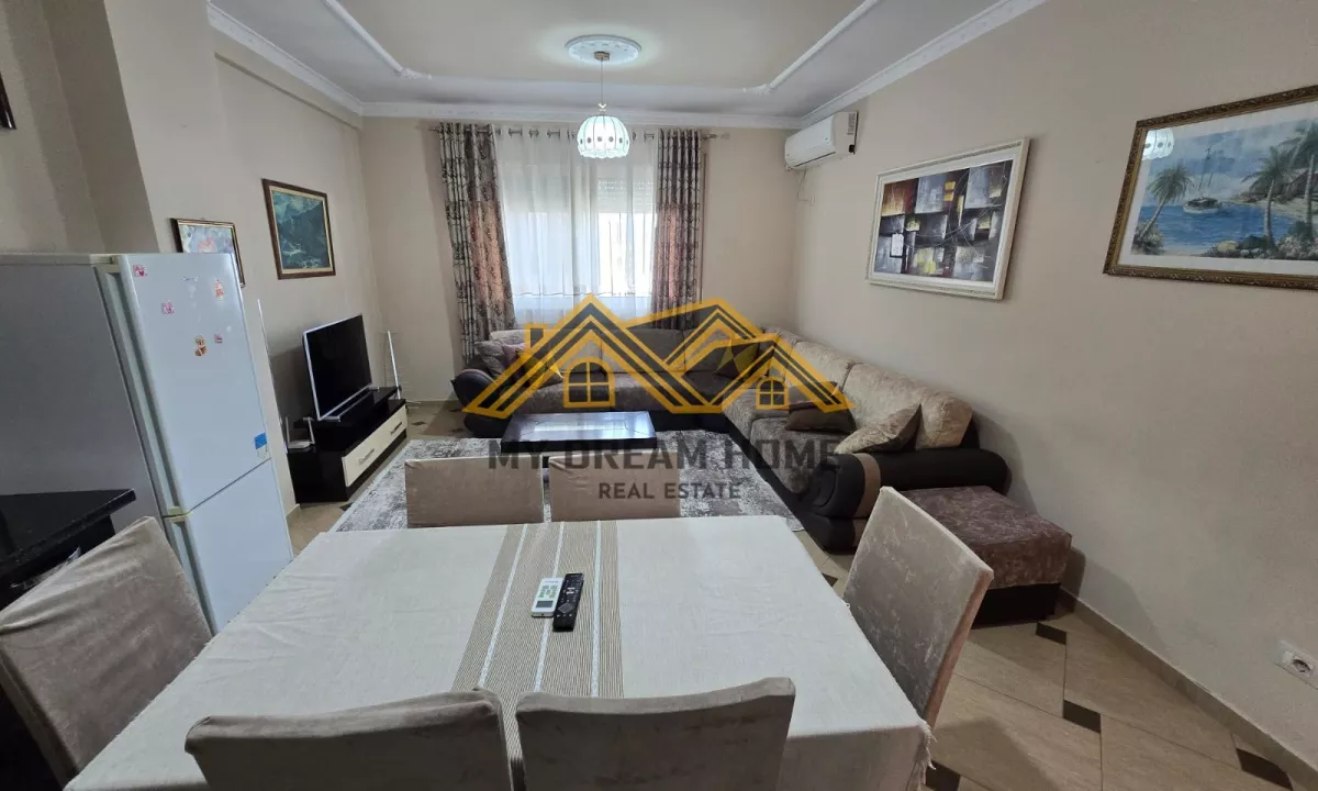 Shtepi me qera Apartament ne Durres, 2+1, Mobilimi E mobiluar, Pagesa 400  Euro.
