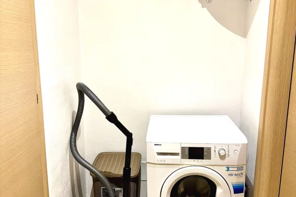 Shtepi me qera Apartament ne Tirane, 1+1, Mobilimi E mobiluar, Pagesa 50,000  Leke.