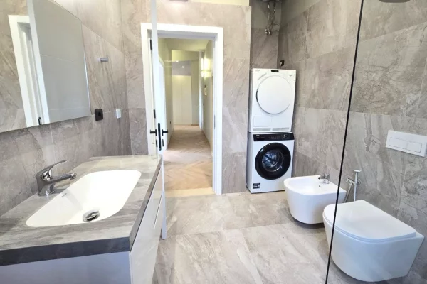 Shtepi me qera Apartament ne Tirane, 2+1, Mobilimi E mobiluar, Pagesa 950  Euro.