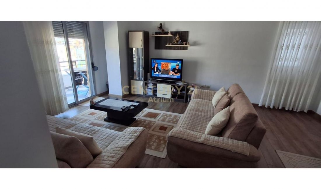 Appartamento in vendita a Tirana 2+1, Arredato