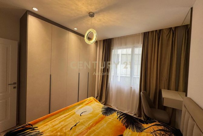 Appartamento in vendita a Tirana 1+1, Arredato