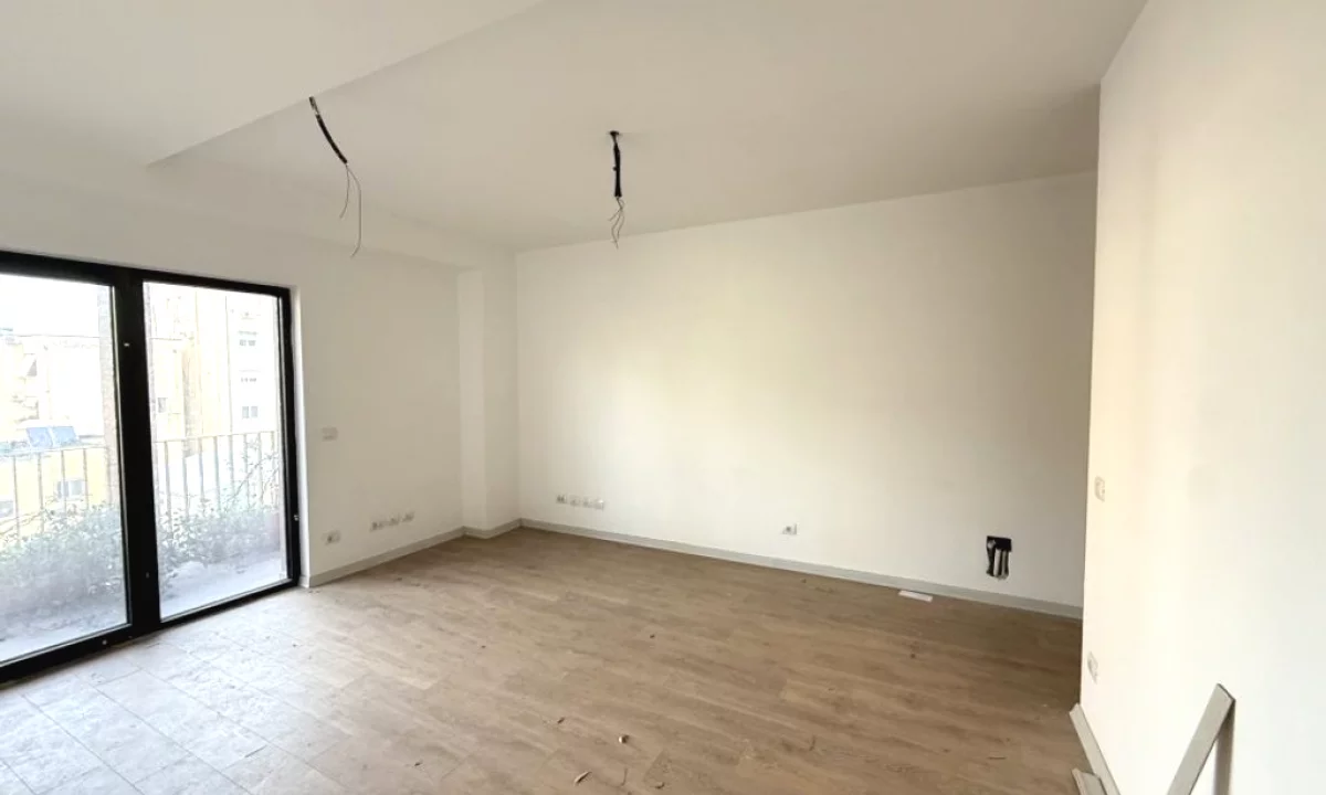 Apartment for rent in Tirana 2+1, Emty