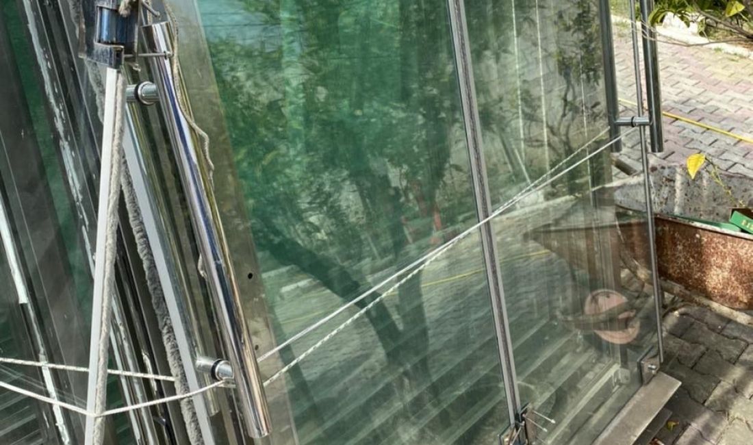 Dopio xhama rrethuese per ambiente te ndryshme