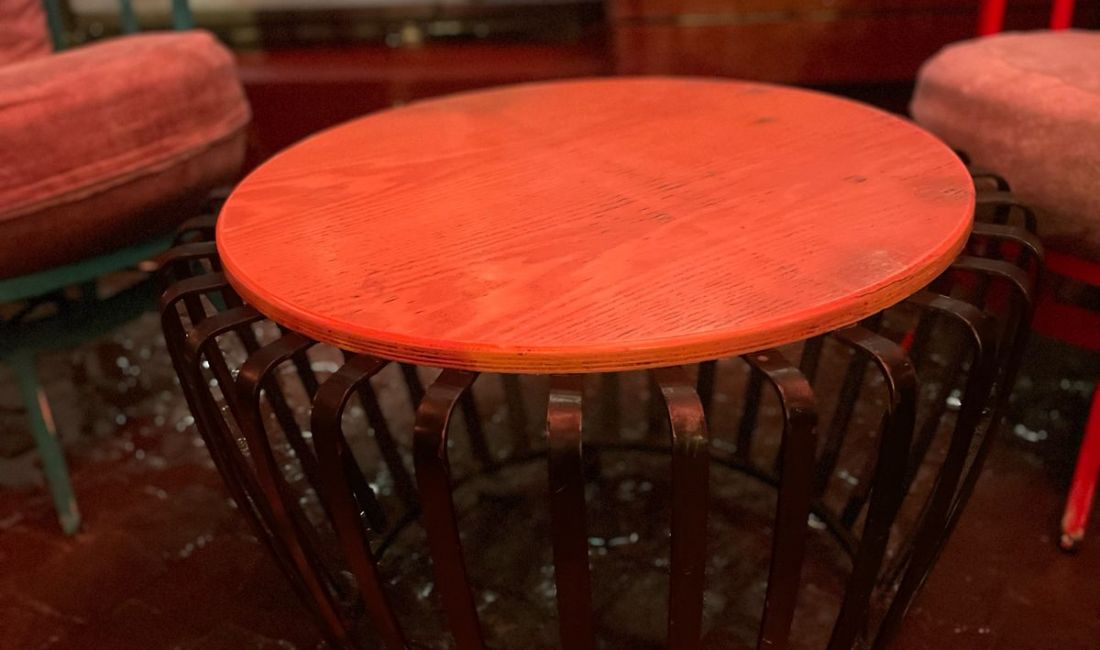 Karrige tavolina per bar kafe etj