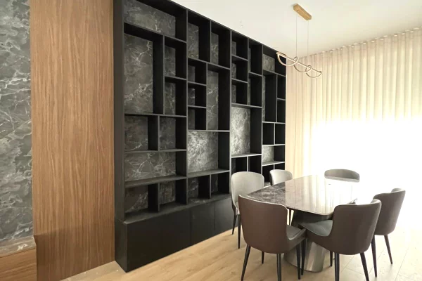 Shtepi me qera Vila Luksoze ne Tirane, 4+1, Mobilimi E mobiluar, Pagesa 1,500  Euro.