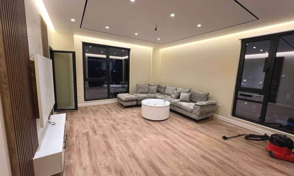 Shtepi me qera Apartament ne Tirane, 3+1, Mobilimi E mobiluar, Pagesa 1,200  Euro.