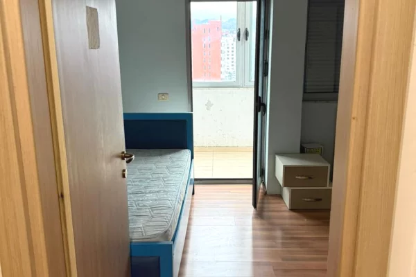 Shtepi me qera Apartament ne Tirane, 2+1, Mobilimi E mobiluar, Pagesa 700  Euro.