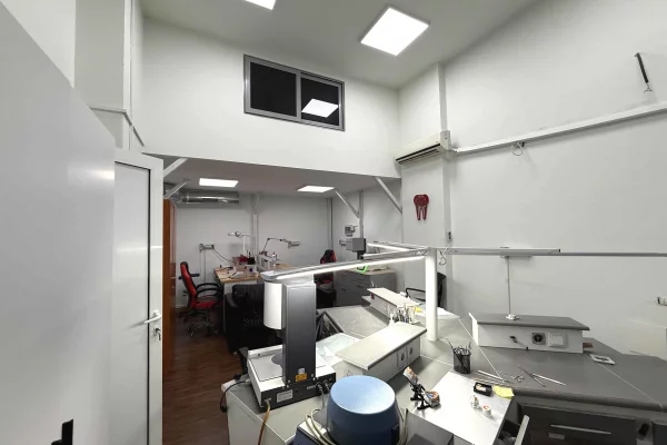 Shtepi ne shitje Apartament ne Tirane, 2+1, Mobilimi Bosh, pa mobiluar, Pagesa 210,000  Euro.