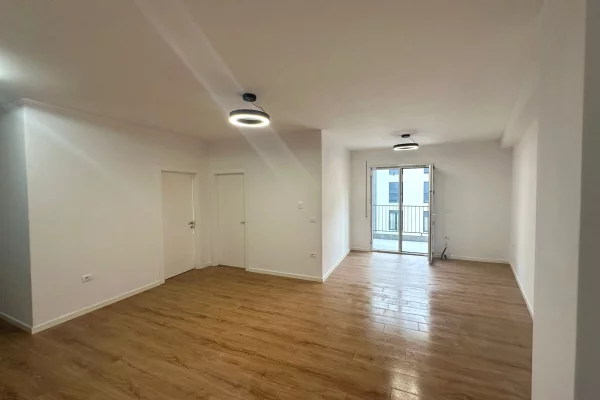 Shtepi ne shitje Apartament ne Tirane, 2+1, Mobilimi E mobiluar, Pagesa 149,000  Euro.