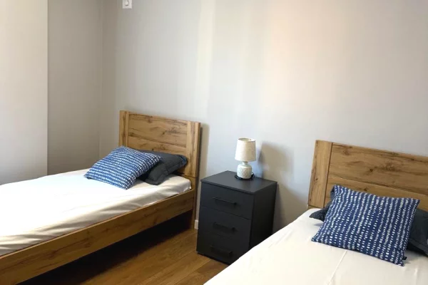 Shtepi me qera Apartament ne Tirane, 2+1, Mobilimi E mobiluar, Pagesa 800  Euro.