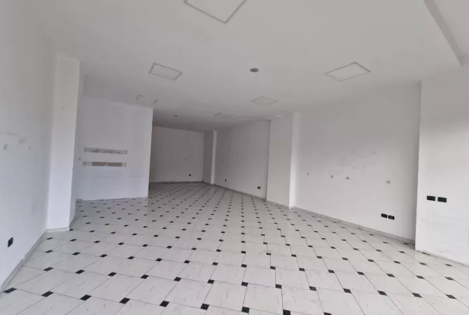 Business Property for Rent 1+1 in Tirana - 650 Euro