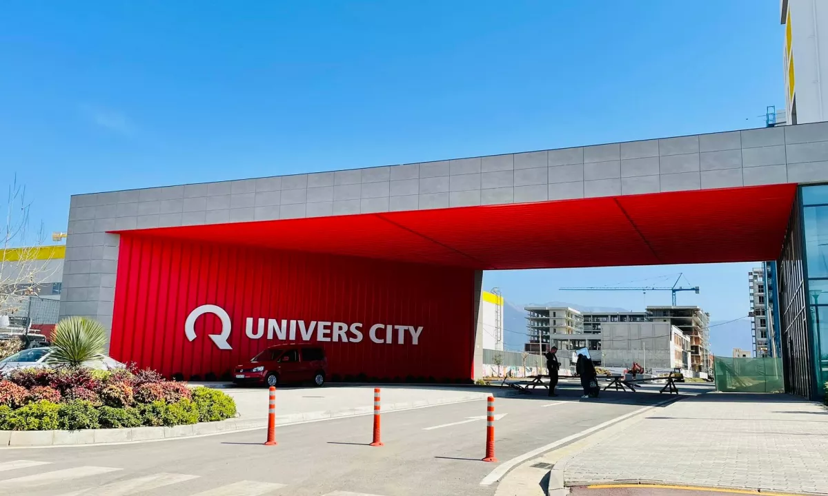 Shtepi ne shitje Apartament ne Tirane, 1+1, Mobilimi Bosh, pa mobiluar, Pagesa 69,000  Euro.