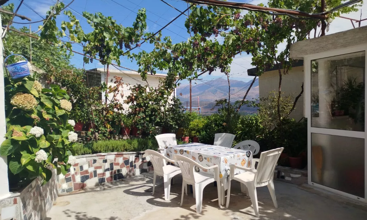 🏨 Hotel ne shitje  ne lagjen Cfake, Gjirokaster