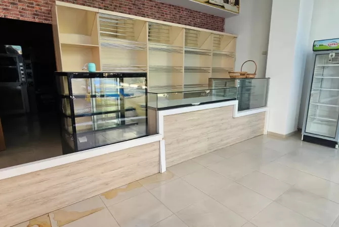 Business Property for Rent 1+1 in Tirana - 800 Euro
