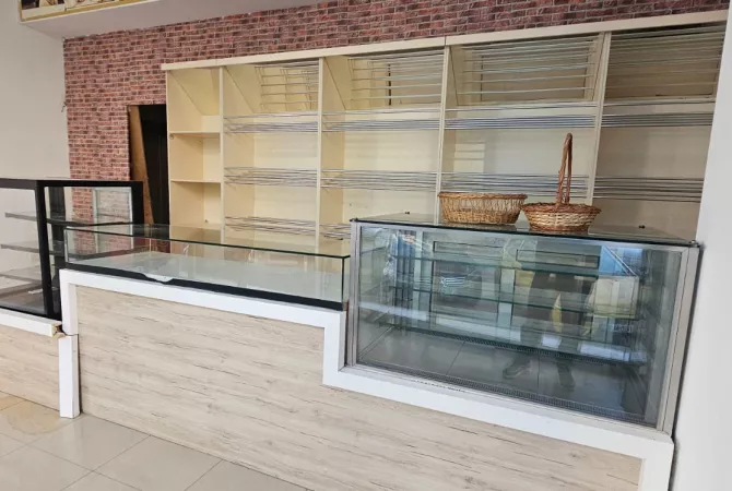 Business Property for Rent 1+1 in Tirana - 800 Euro