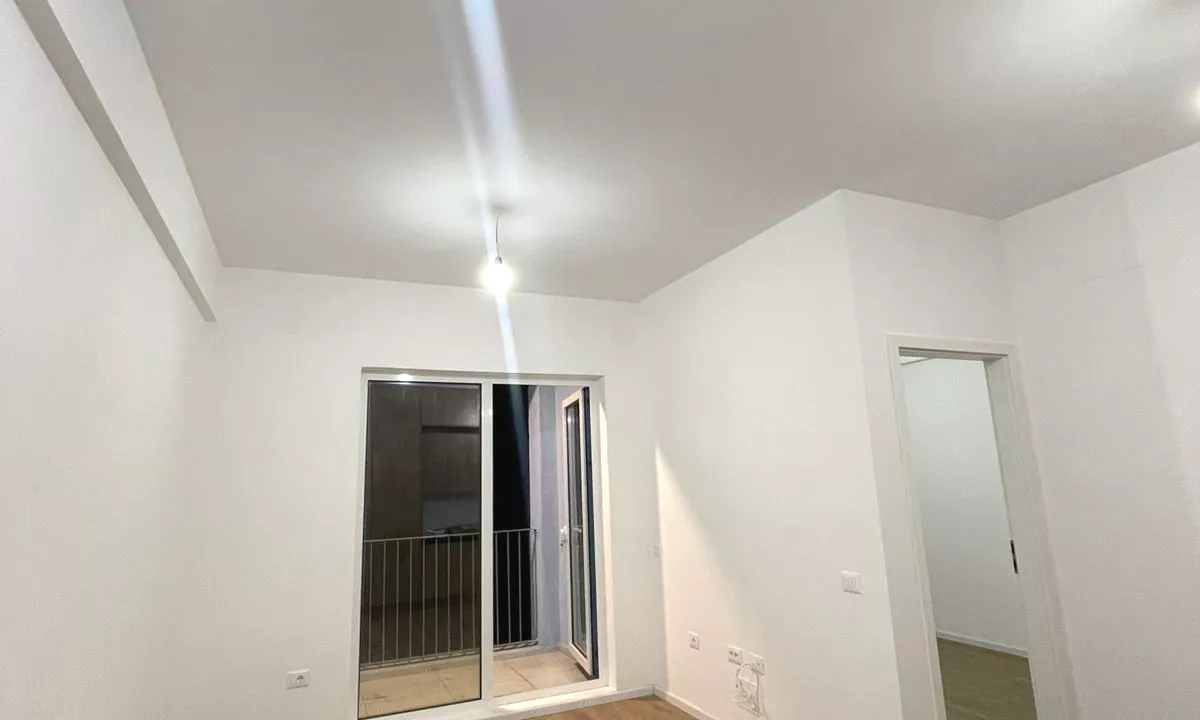 Shtepi me qera Apartament ne Tirane, 1+1, Mobilimi Bosh, pa mobiluar, Pagesa 35,000  Leke.