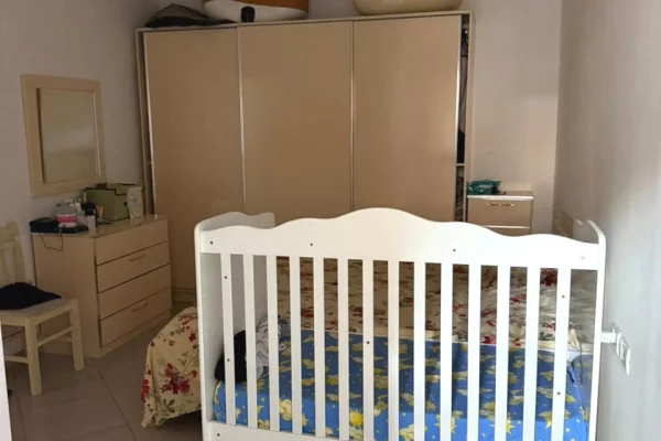 Shtepi ne shitje Apartament ne Tirane, 2+1, Mobilimi E mobiluar, Pagesa 155,000  Euro.