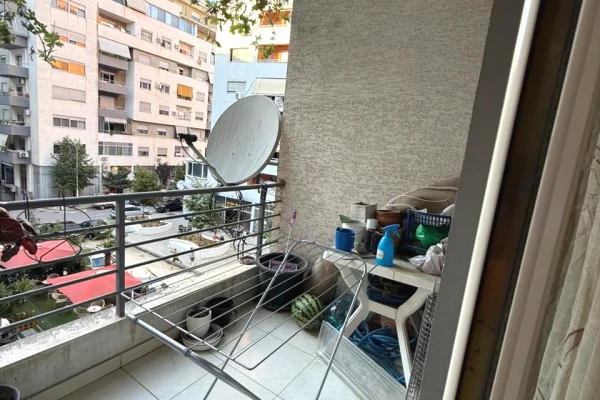 Shtepi ne shitje Apartament ne Tirane, 2+1, Mobilimi E mobiluar, Pagesa 155,000  Euro.