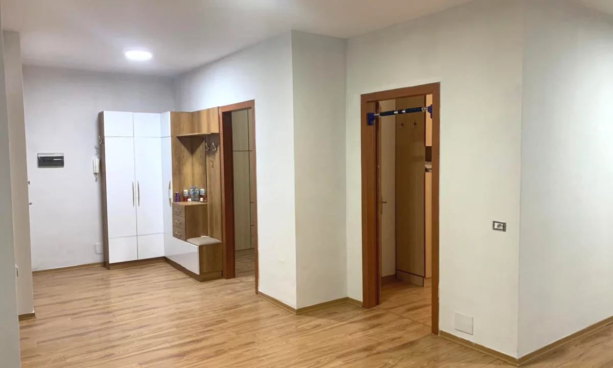 Shtepi me qera Apartament ne Tirane, 2+1, Mobilimi E mobiluar, Pagesa 600  Euro.