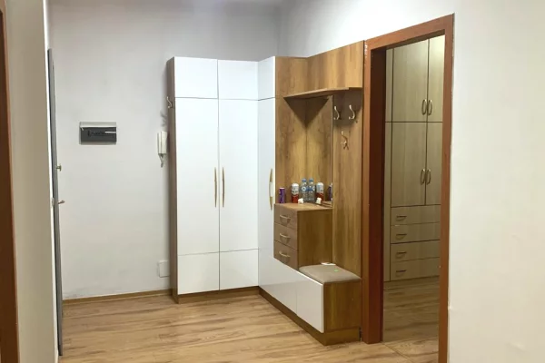 Shtepi me qera Apartament ne Tirane, 2+1, Mobilimi E mobiluar, Pagesa 600  Euro.
