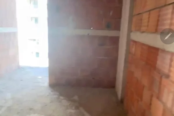 Shtepi ne shitje Apartament ne Tirane, 1+1, Mobilimi Bosh, pa mobiluar, Pagesa 113,000  Euro.