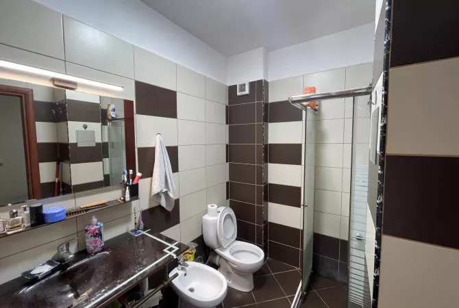 Shtepi me qera Apartament ne Tirane, 1+1, Mobilimi E mobiluar, Pagesa 500  Euro.