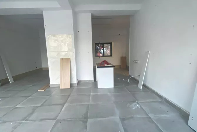 Business Property for Rent 1+1 in Tirana - 700 Euro