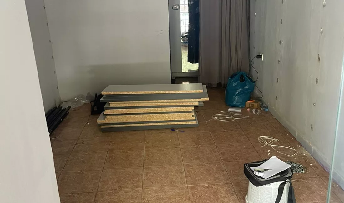 Jepet dyqan me qira tek Rruga e Kavajes, 21 Dhjetori.