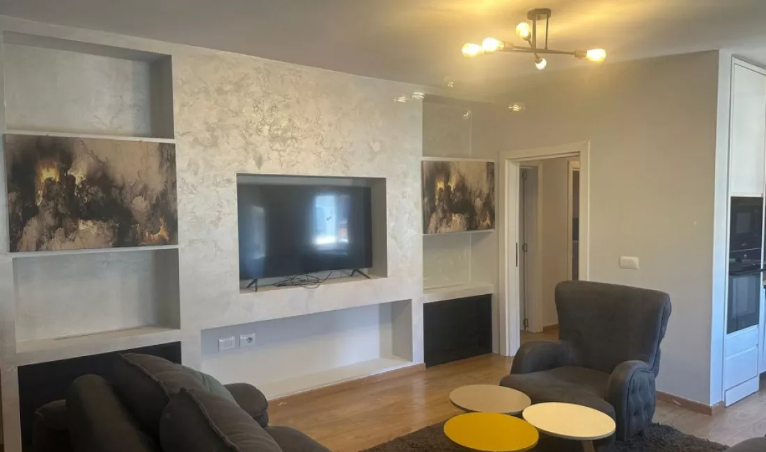 Appartamento in affitto a Tirana 3+1, Arredato