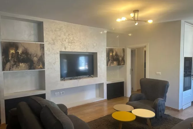 Jepet me qira apartament 3+1 tek Rruga e Durresit