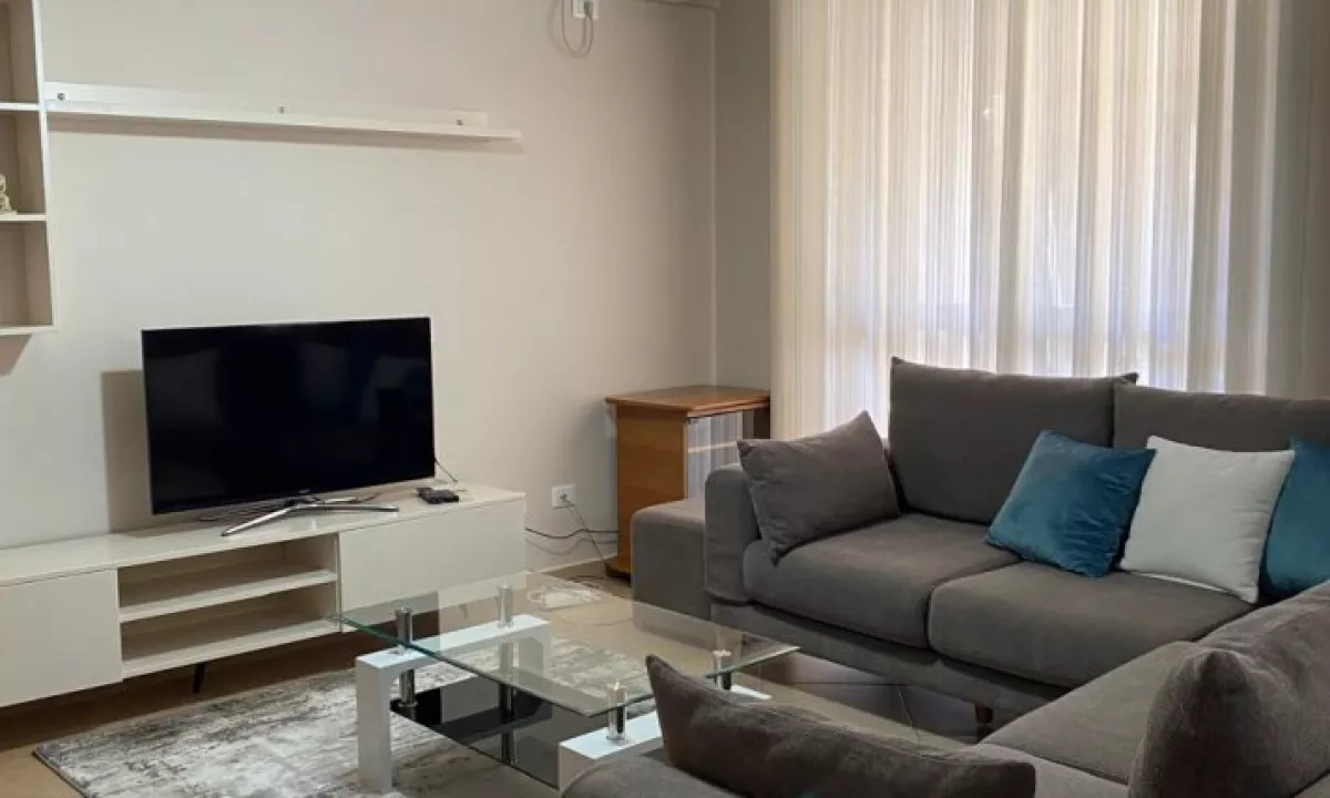 Shtepi me qera Apartament ne Tirane, 1+1, Mobilimi E mobiluar, Pagesa 800  Euro.