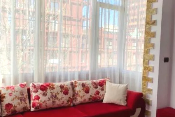 Appartamento in affitto a Tirana 2+1, Arredato