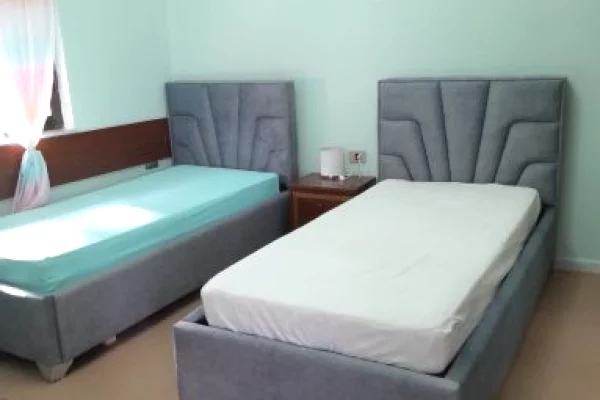 Jepet apartament 2+1 me qira , tek Prokuroria 