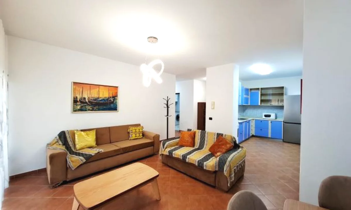 Shtepi me qera Apartament ne Tirane, 2+1, Mobilimi E mobiluar, Pagesa 700  Euro.