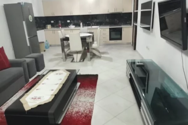 Jepet apartament 2+1 me qira ne Yzberisht , prane Vodafone , Kashar , Astir .