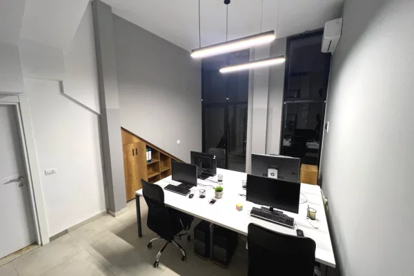 Ambient biznesi me qera 1+1 ne Tirane - 30,001 Leke