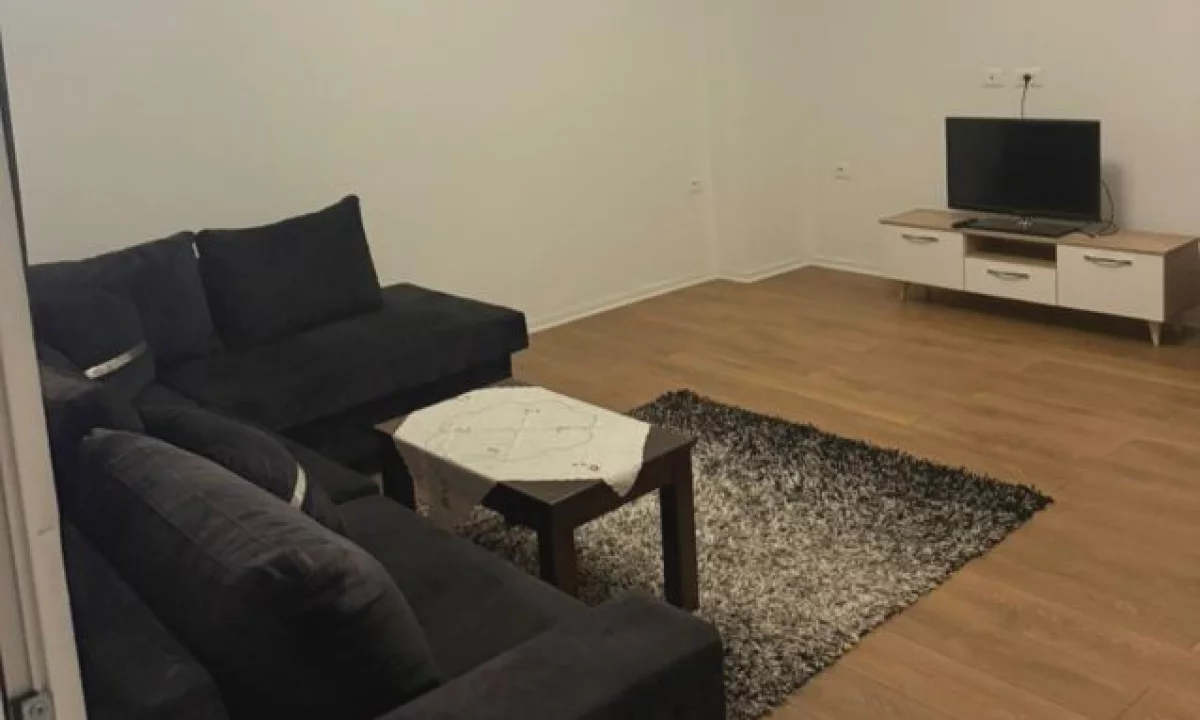 Shtepi me qera Apartament ne Tirane, 1+1, Mobilimi E mobiluar, Pagesa 35,000  Leke.