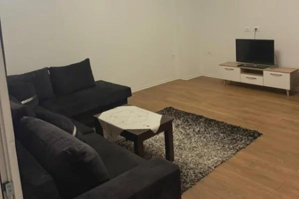 Shtepi me qera 1+1 ne Tirane - 35,000 Leke