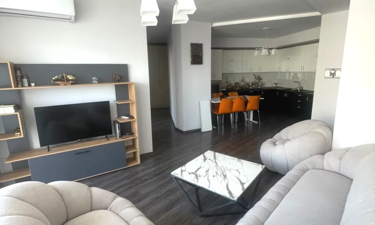 Shtepi me qera Apartament ne Tirane, 2+1, Mobilimi E mobiluar, Pagesa 500  Euro.