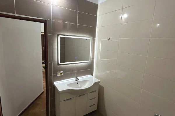 Shtepi me qera Garsoniere ne Tirane - 280 Euro