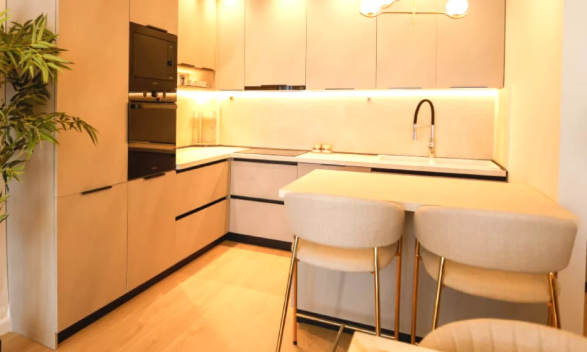 Shtepi ne shitje Apartament ne Vlore, 2+1, Mobilimi E mobiluar, Pagesa 345,000  Euro.