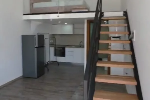 Shitet duplex/loft (dyqan ose banim) tek Rruga Ali Demi 