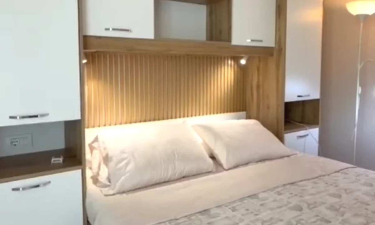 Shtepi ne shitje Apartament ne Tirane, 1+1, Mobilimi E mobiluar, Pagesa 155,000  Euro.