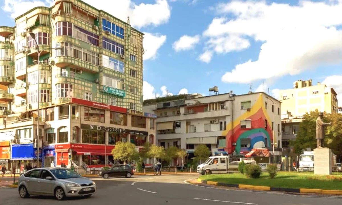 Jepet apartament 2+1+2+2 ballkone+aneks per zyre me qira tek Lsi ,!!kontakto!!