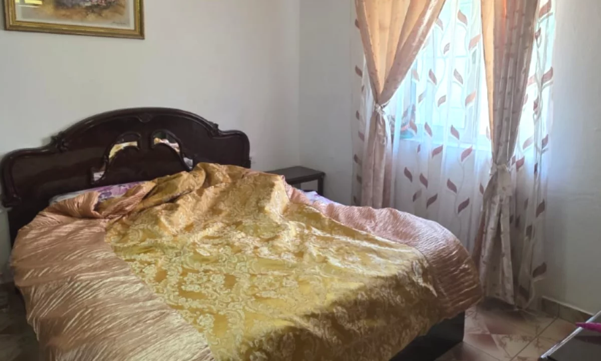 Jepet apartament 1+1 me qira tek Shkolla e Baletit , Njesia Bashkiake nr.2 !!500 leke!12