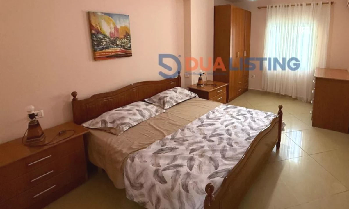 Shtepi me qera Apartament ne Tirane, 2+1, Mobilimi E mobiluar, Pagesa 1,000  Euro.