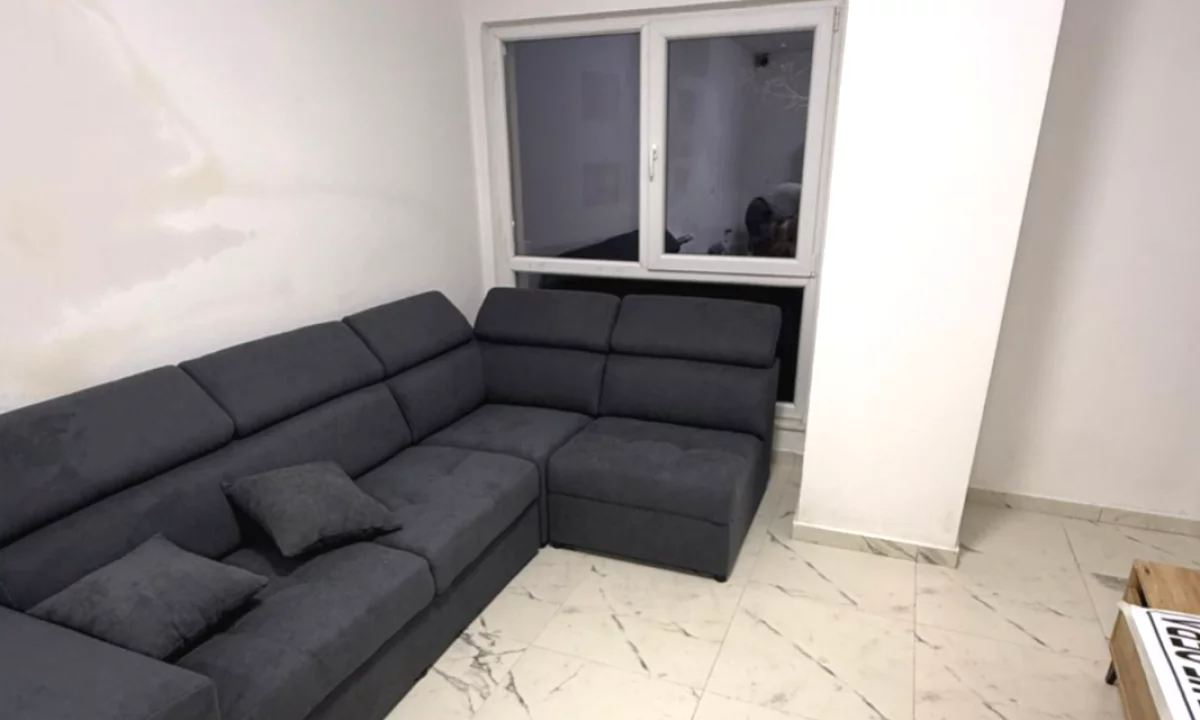 Shtepi me qera Apartament ne Tirane, 1+1, Mobilimi E mobiluar, Pagesa 550  Euro.