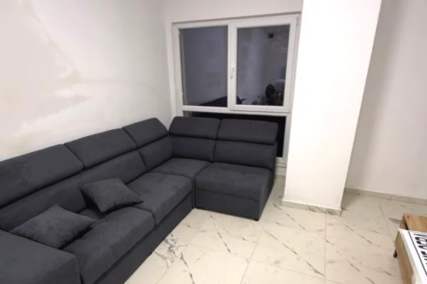 Jepet apartament 1+1 me qira tek Kompleksi E-88 , Laprake , Rruga Dritan Hoxha!550 leke!